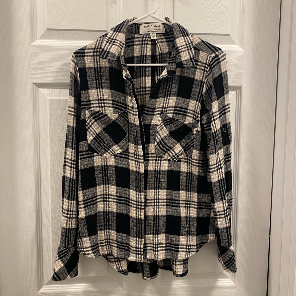 Anthropologie Women’s Black and White Buffalo Plaid Button-Up Shirt size Small